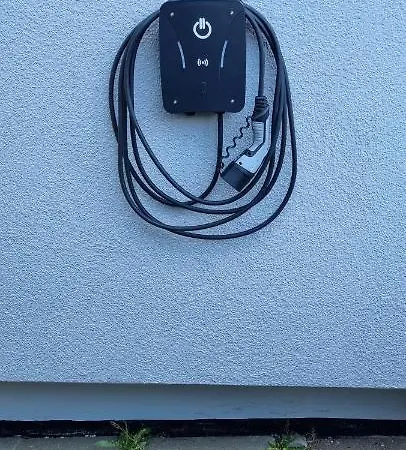 아파트 Souterrainwohnung Mit Grossem Garten Und Sauna *