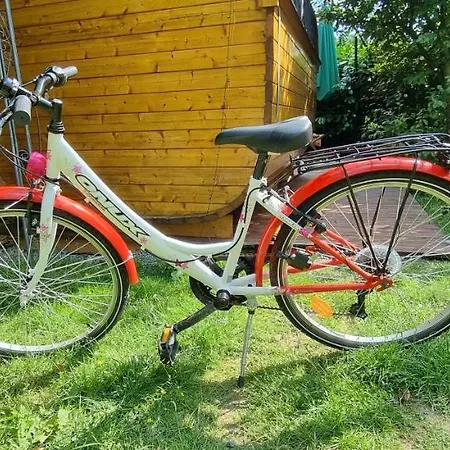 아파트 Souterrainwohnung Mit Grossem Garten Und Sauna