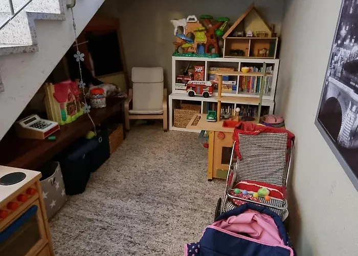 Souterrainwohnung Mit Grossem Garten Und Sauna Apartmán